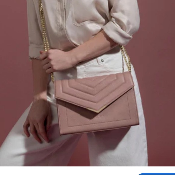 Elegant LaBante London Kensington Quilted Crossbody Bag in Blush Pink NWT - Picture 2 of 10